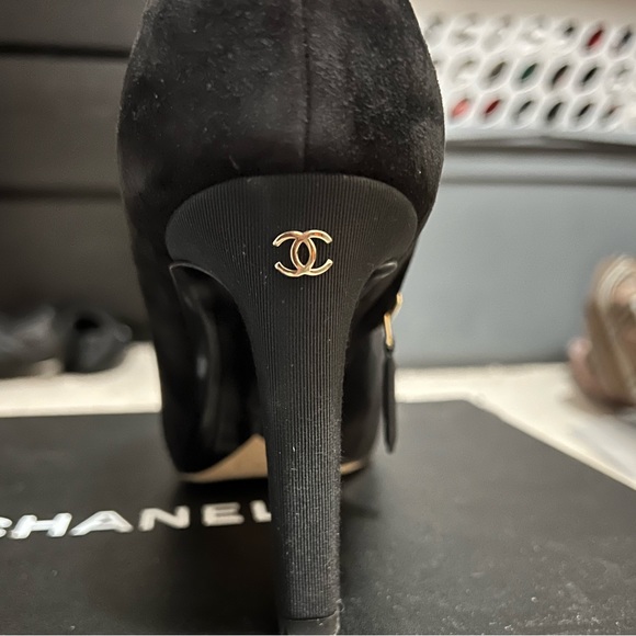 Chanel black suede boots w: box size 8.5 - Picture 8 of 12